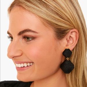 Geo Lantern Earrings in black